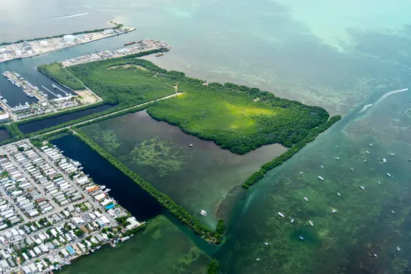 7000 5th Street, Key West, FL 33040