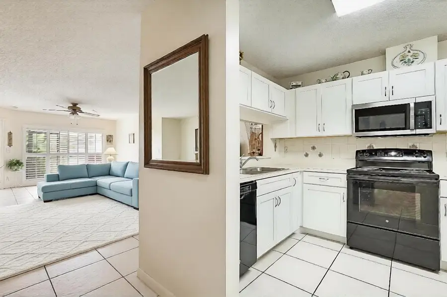 405 Harbour Pointe Way, Greenacres, FL 33413 - #3