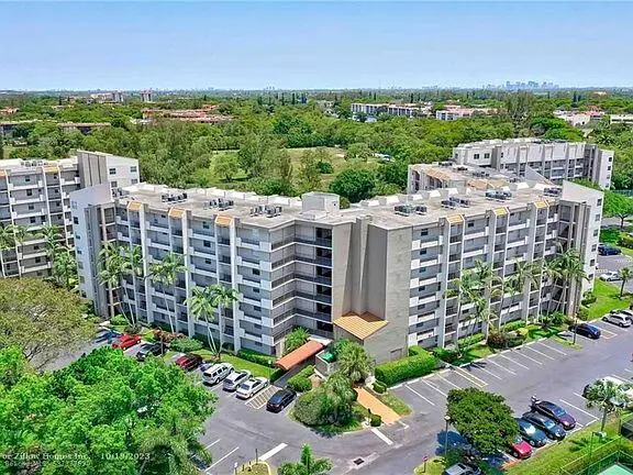 3930 Inverrary Boulevard #303-D, Lauderhill, FL 33319