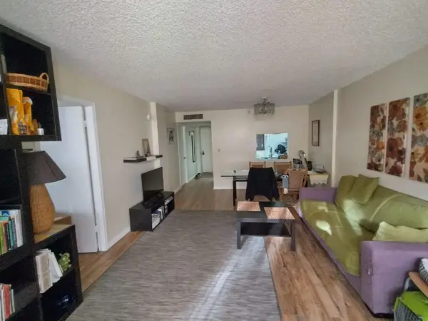 103 Royal Park Drive #3b, Oakland Park, FL 33309