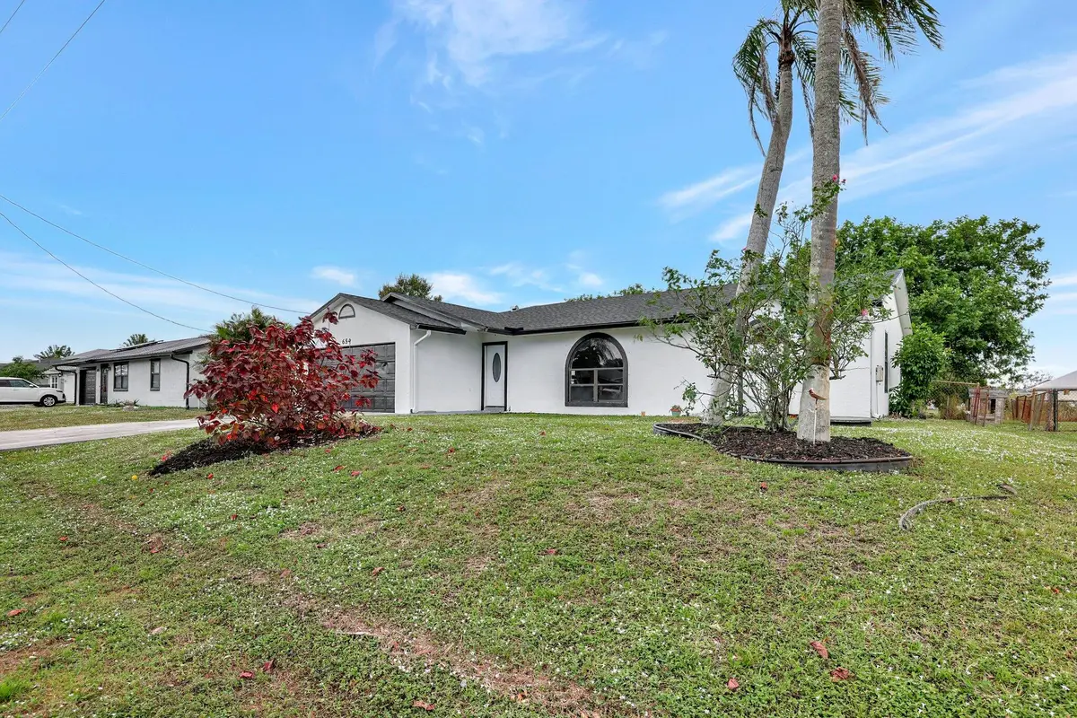 654 SW Pueblo Terrace, Port Saint Lucie, FL 34953 - #1