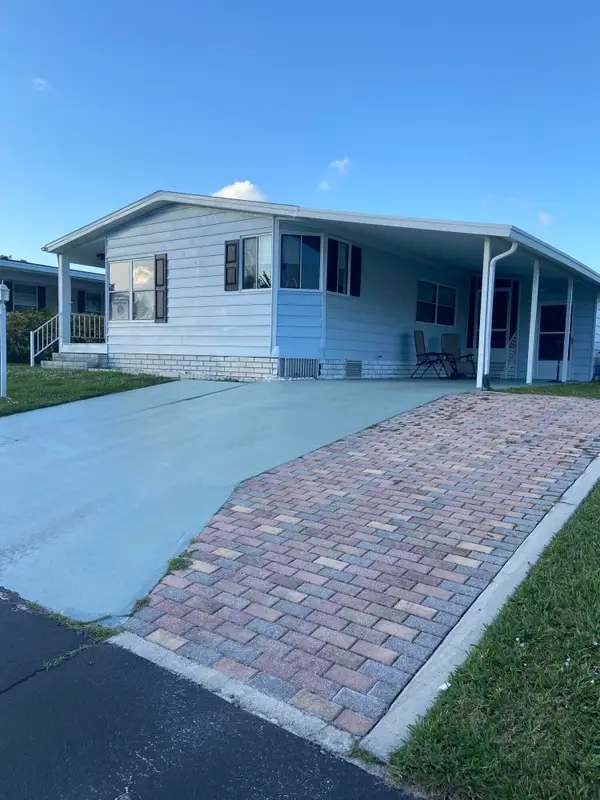240 Travis Cay Place #2, Fort Pierce, FL 34982