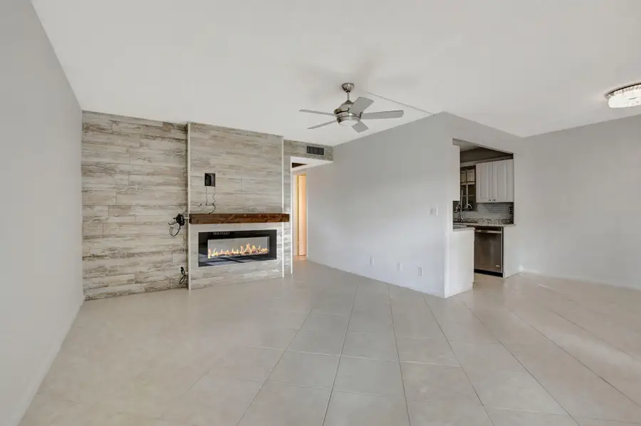 4064 Newport Q #4064, Deerfield Beach, FL 33442 - #2