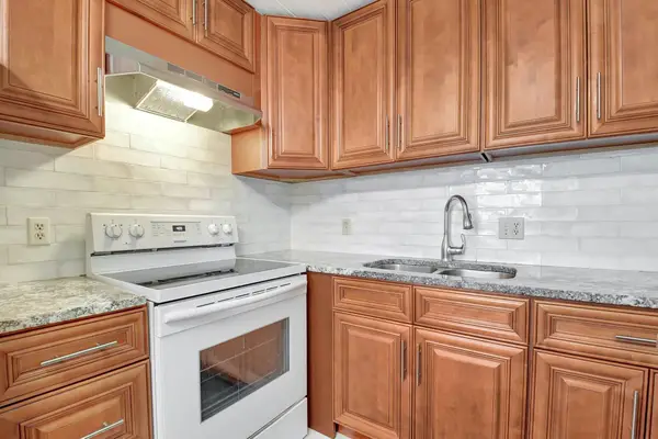 400 Village Green Circle W #212, Palm Springs, FL 33461