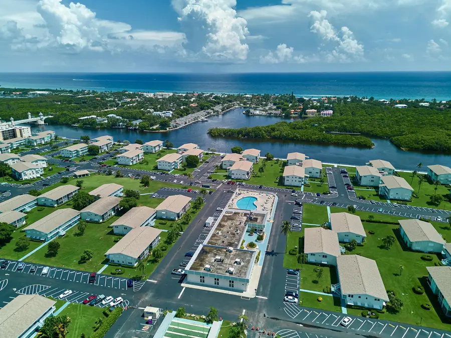 880 Horizons W #102, Boynton Beach, FL 33435 - #2