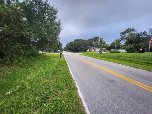 2420 85th Court, Vero Beach, FL 32966