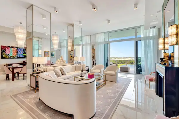 20155 Boca West Drive #Ph-c902, Boca Raton, FL 33434