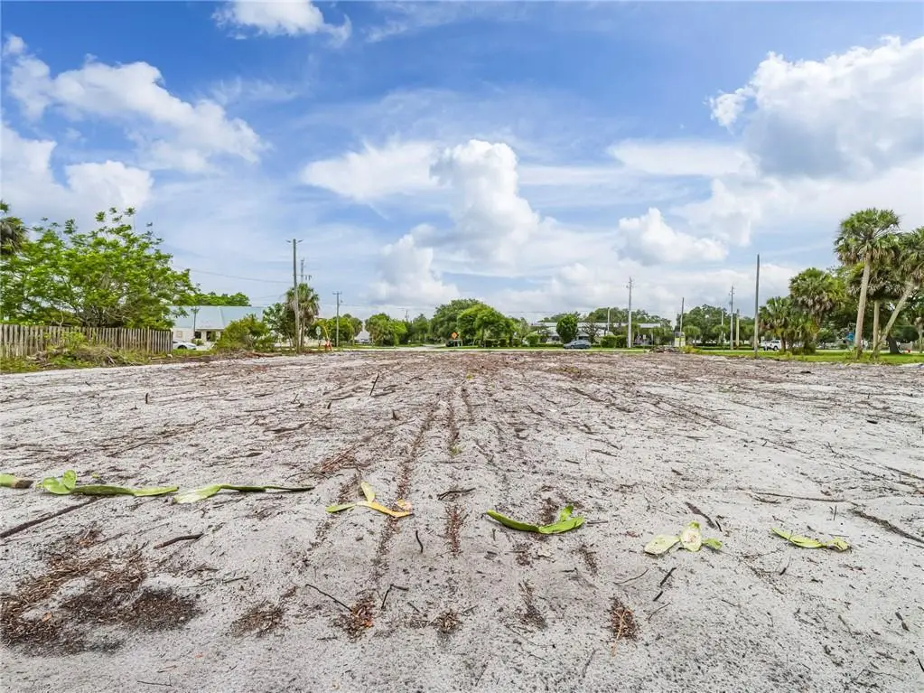 445 Old Dixie Highway, Vero Beach, FL 32962 - #1