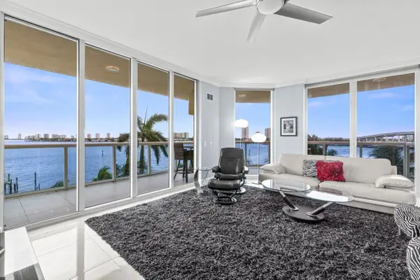 2650 Lake Shore Drive #406, Riviera Beach, FL 33404