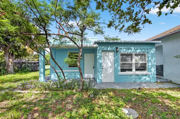 323 S E Street, ,, FL 33460