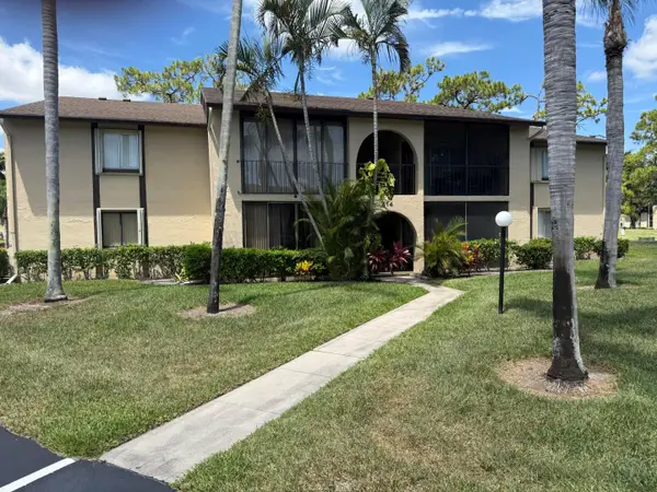 414 Pine Glen Lane #B-1, ,, FL 33463