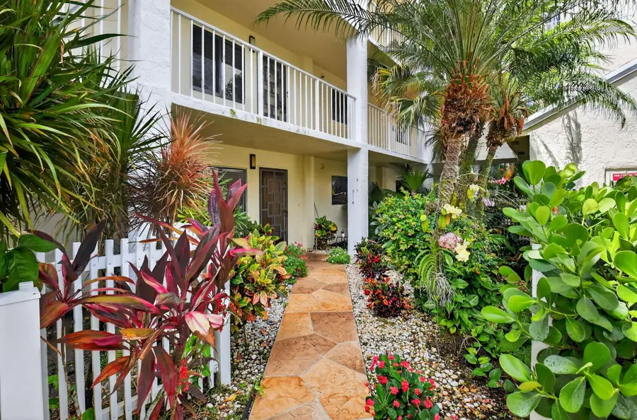 7270 Ashford Place #104, Delray Beach, FL 33446 - #3