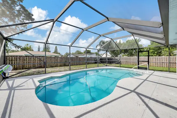 1124 SE Ladner Street, Port St Lucie, FL 34983