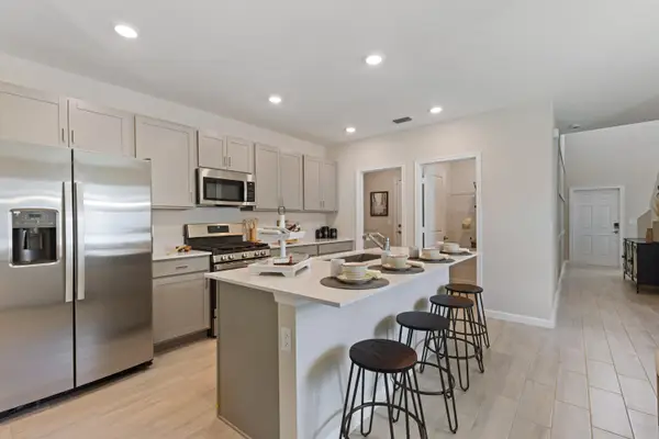 6221 NW Sweetwood Drive, Port St Lucie, FL 34987