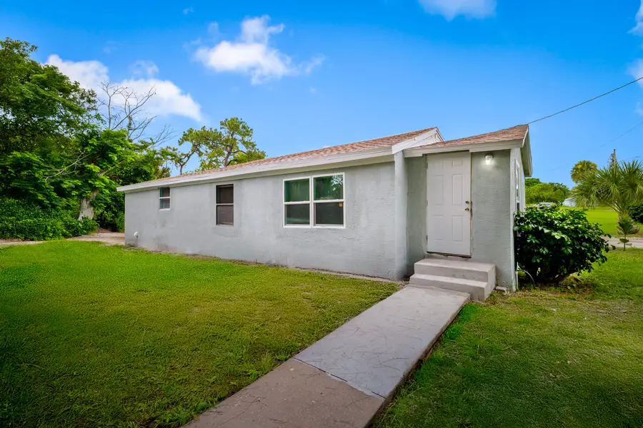 428 N 22nd Street, Fort Pierce, FL 34950 - #3