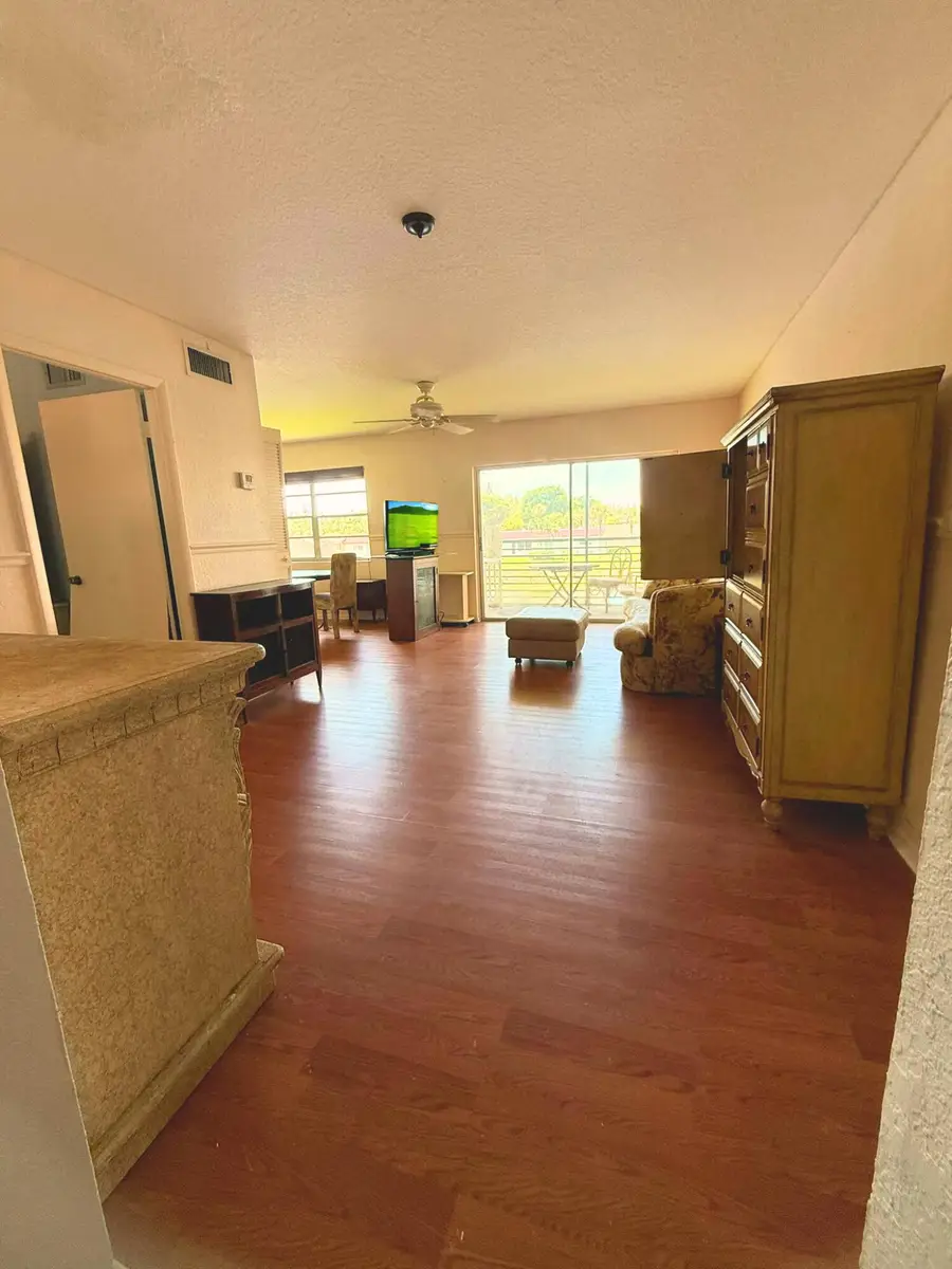 218 Lake Frances Drive, West Palm Beach, FL 33411 - #2