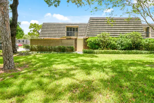 630 6th Terrace, Palm Beach Gardens, FL 33418