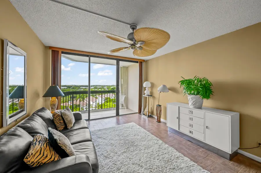 2425 Presidential Way #1006, West Palm Beach, FL 33401 - #3