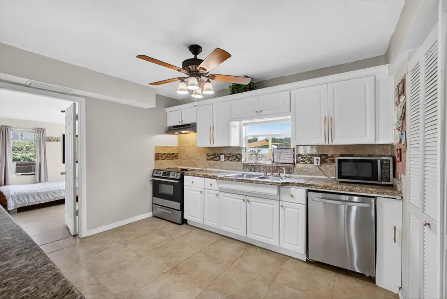 1136 W 7th Street, Riviera Beach, FL 33404 - #3