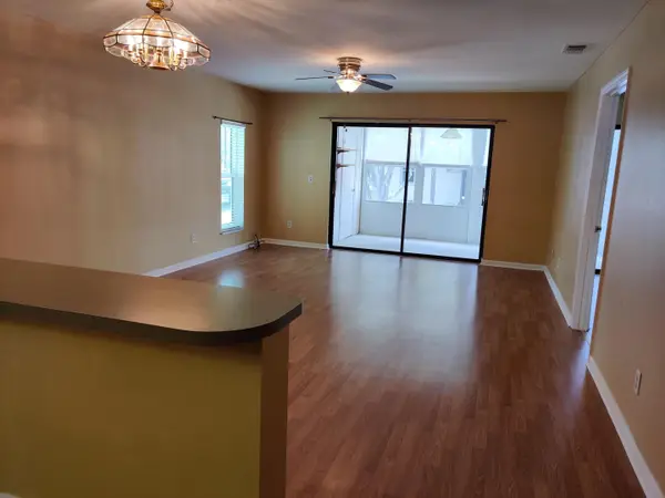 6531 SE Federal Highway #J202, Stuart, FL 34997