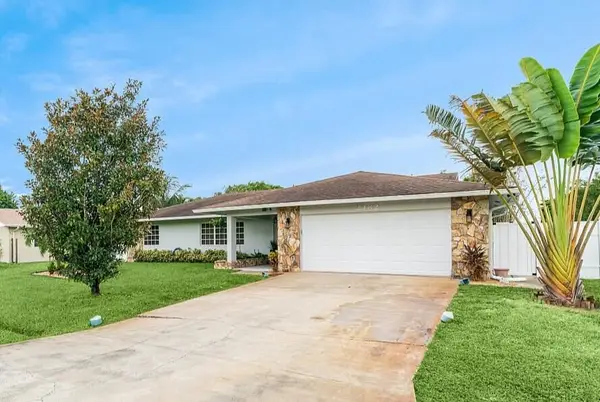 2482 SE Sidonia Street, Port St Lucie, FL 34952