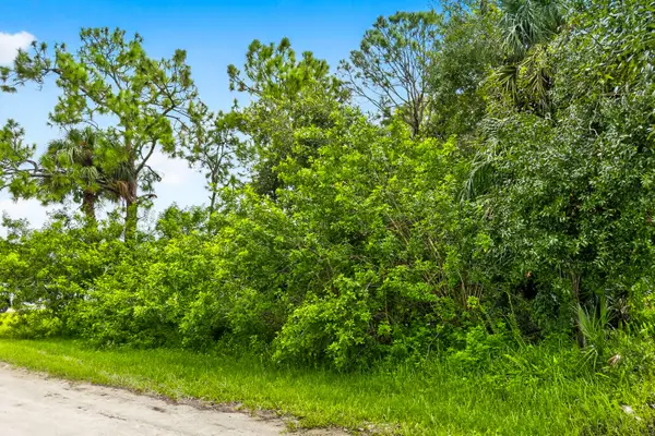 8156 101st Court, Vero Beach, FL 32967