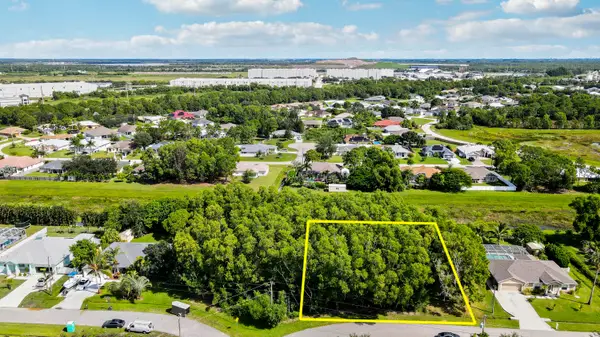 5488 NW Boydga Avenue, Port St Lucie, FL 34986