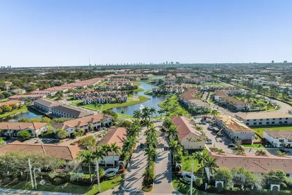 4199 Napoli Lake Drive, Riviera Beach, FL 33410
