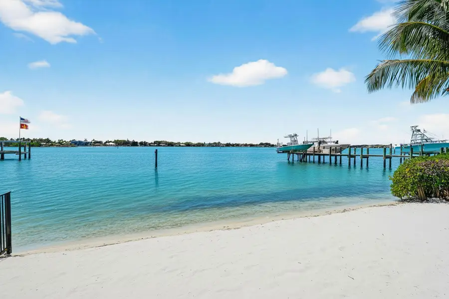 114 W Riverside Drive, Jupiter, FL 33469 - #3