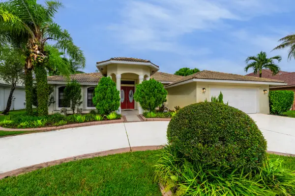 221 Cypress Trace, Royal Palm Beach, FL 33411