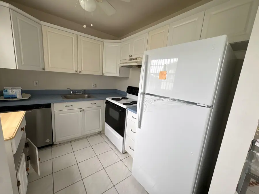 144 Norwich F, West Palm Beach, FL 33417 - #3