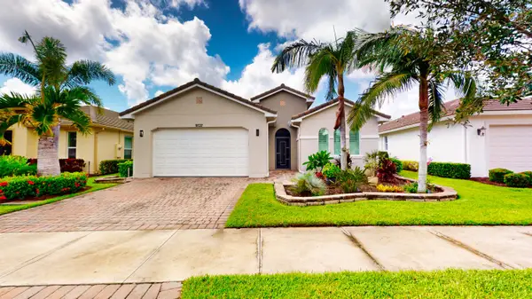 9727 SW Chestwood Avenue, Port St Lucie, FL 34987