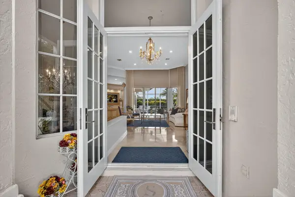 8784 Lakes Boulevard, West Palm Beach, FL 33412