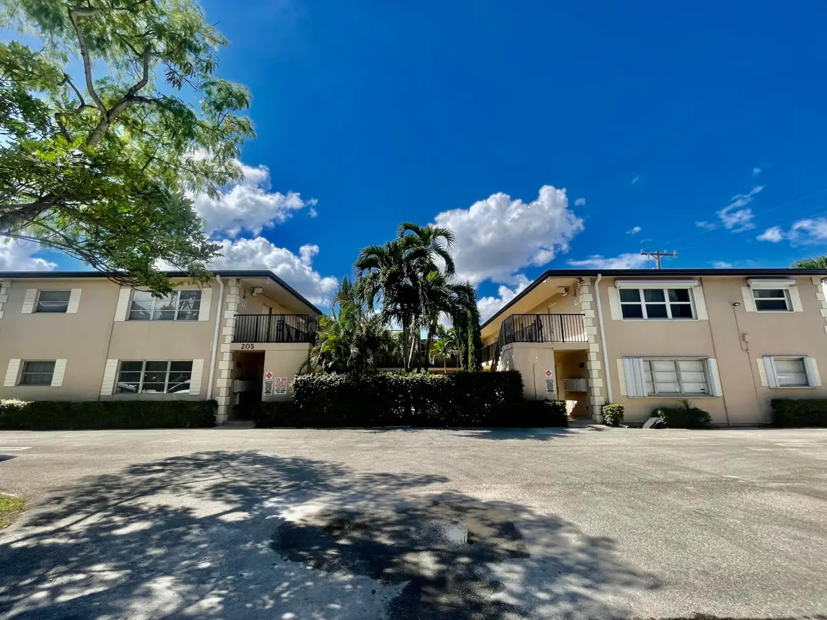 205 NE 3rd Street #105, Boynton Beach, FL 33435 - #1