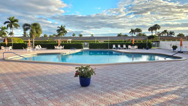 2568 Dudley Drive E #G, West Palm Beach, FL 33415