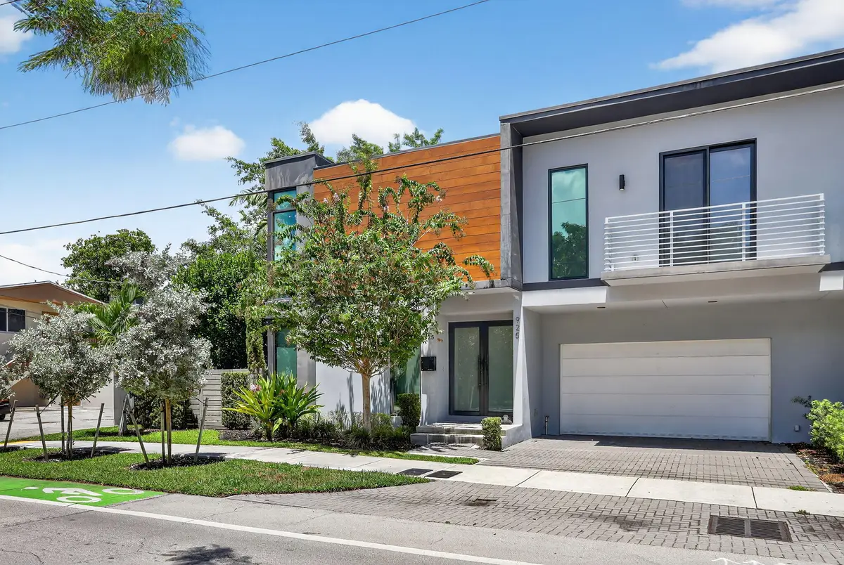 925 NE 6th Street, Fort Lauderdale, FL 33304 - #1