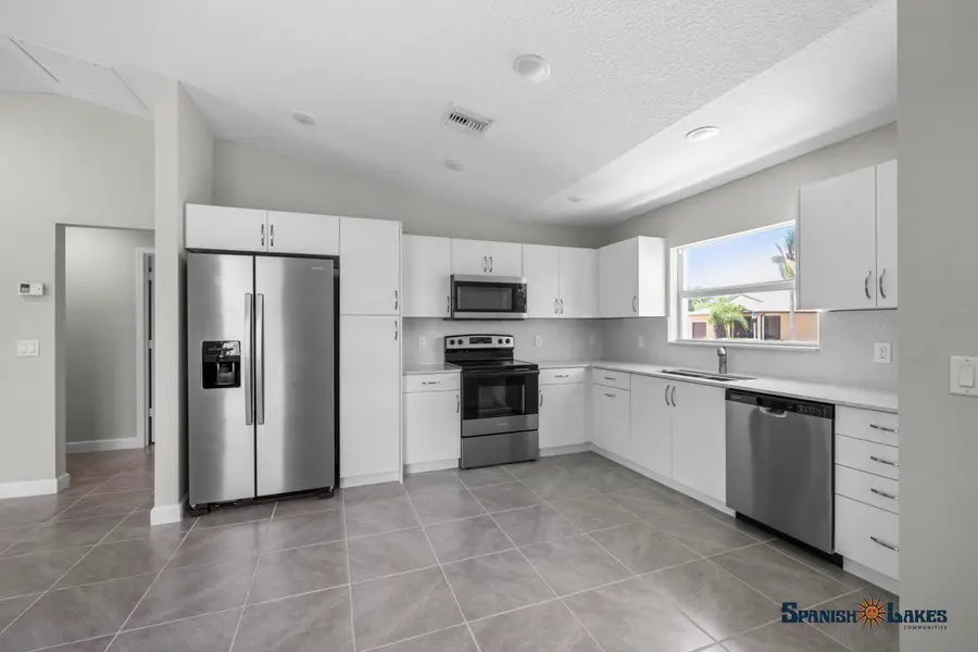 16 Islandia Lane, Port Saint Lucie, FL 34952 - #3