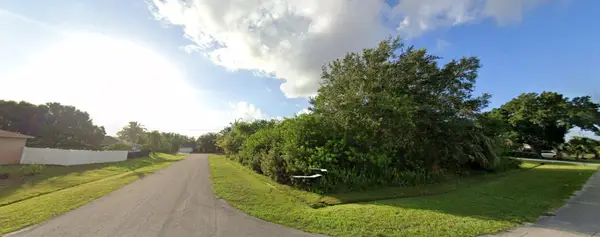 4535 SW Sw Fireside Circle, Port St Lucie, FL 34953