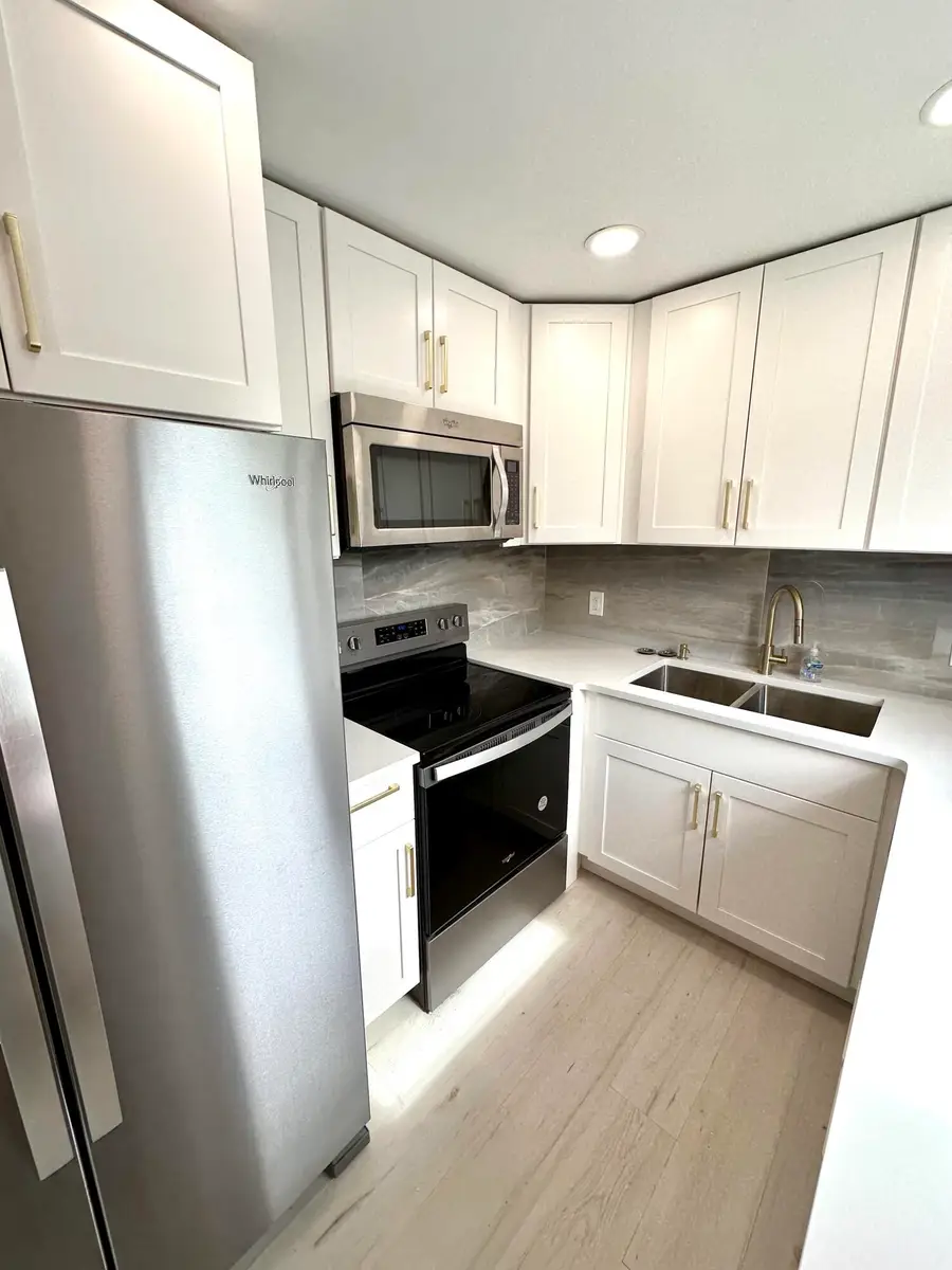 121 Sheffield F, West Palm Beach, FL 33417 - #3