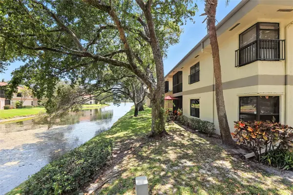 2881 Carambola Circle S #2072, Coconut Creek, FL 33066