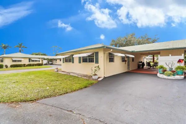 249 Cardinal Lane, Delray Beach, FL 33445