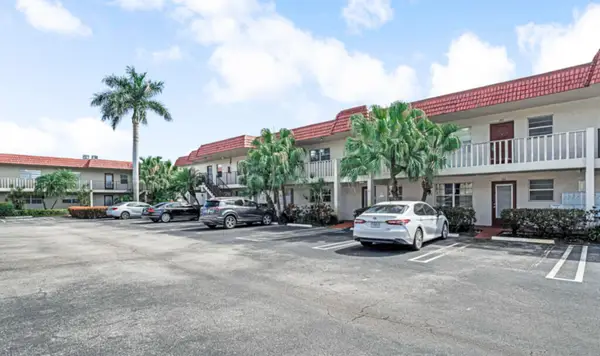 33 Abbey Lane #103, Delray Beach, FL 33446