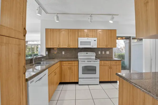 7342 Lake Meadow Way #102, Boynton Beach, FL 33437