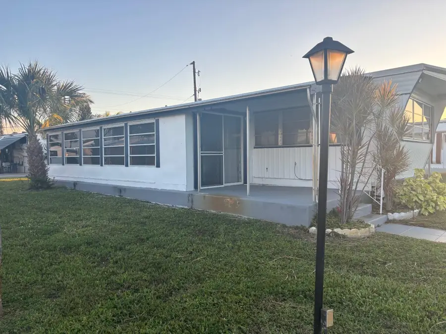 562 NE 47th St, Lot 393, Deerfield Beach, FL 33064 - #3
