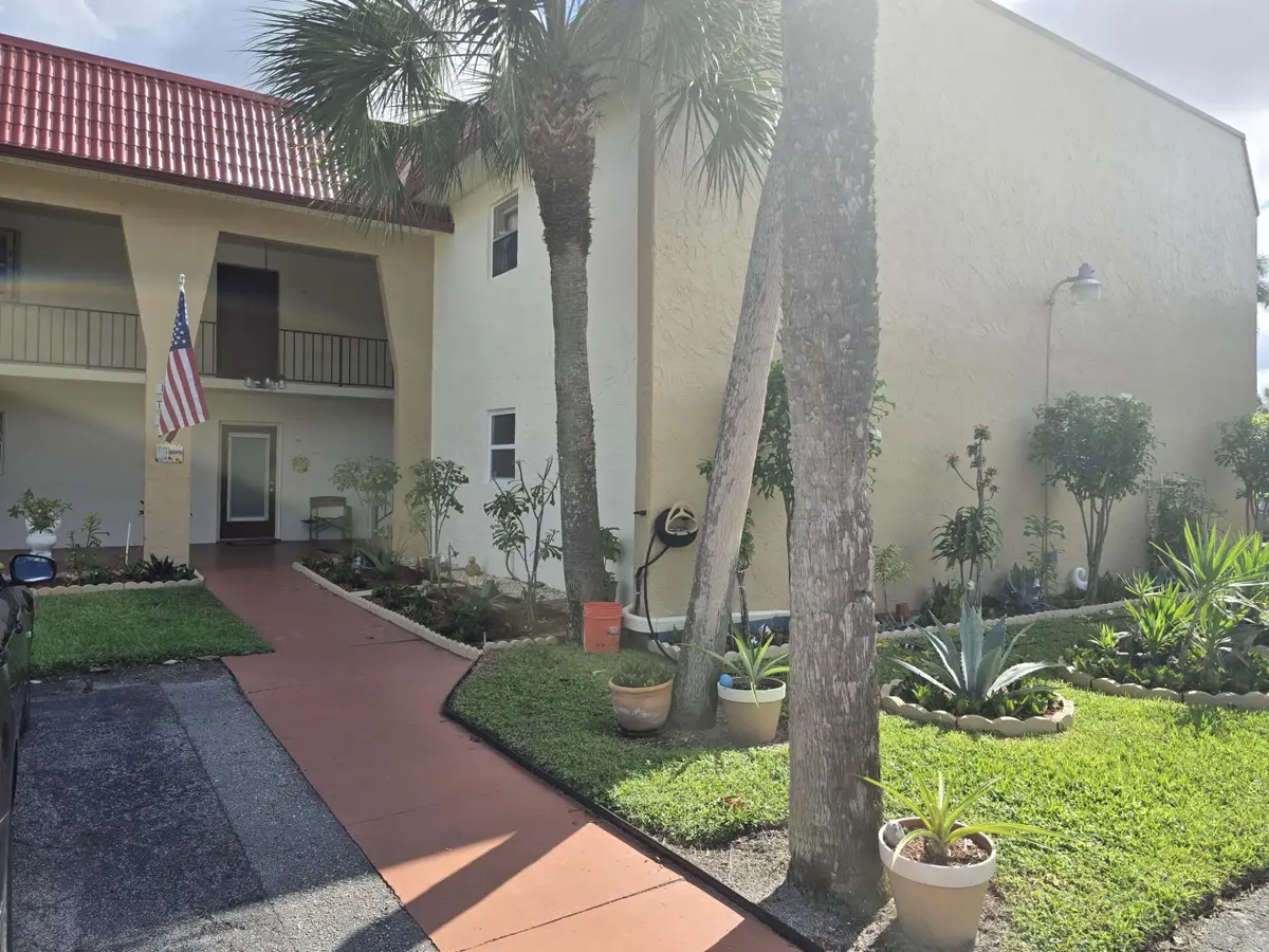 112 Lake Dora Drive, West Palm Beach, FL 33411 - #1