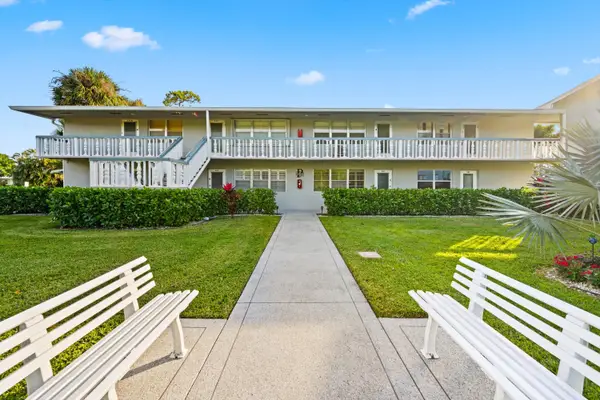 380 Sheffield P, West Palm Beach, FL 33417
