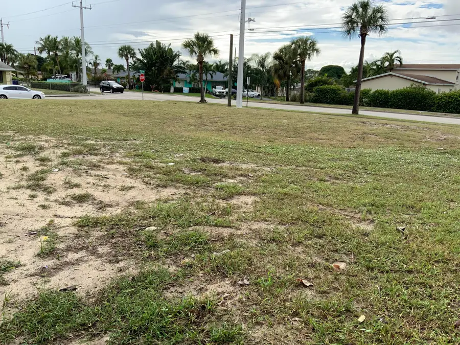 32nd & S Ave S, Riviera Beach, FL 33404 - #2