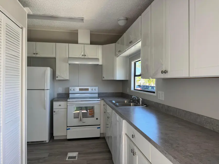 83 Flores Del Norte, Fort Pierce, FL 34951 - #3