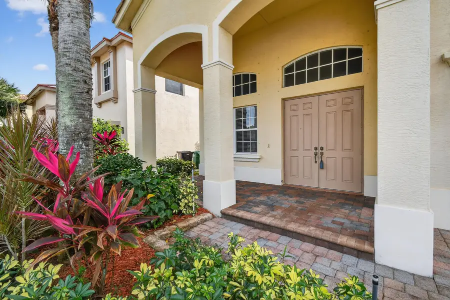 2205 SW Newport Isles Boulevard, Port Saint Lucie, FL 34953 - #2
