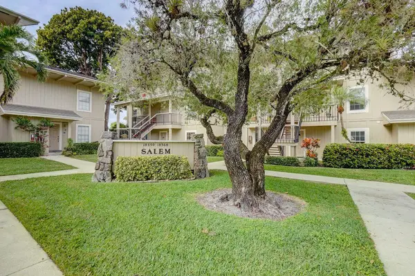 18350 SE Wood Haven Lane #J, Jupiter, FL 33469